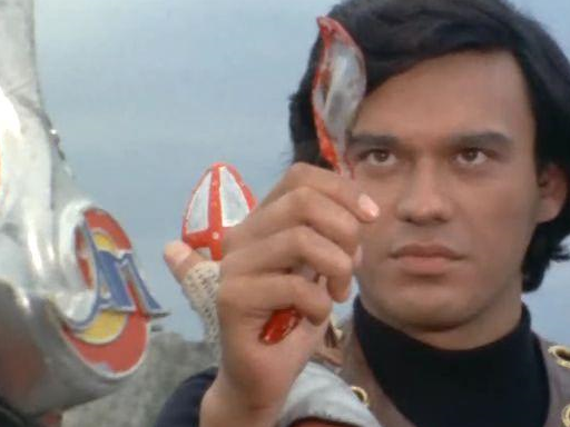 但是,岁月不饶人啊,一转眼几十年都过去了,当年饰演东光太郎的