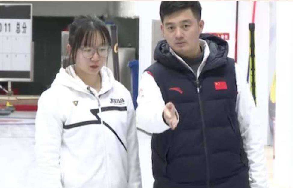 为爱远赴上海执教,结婚9年没钱买房_徐晓明_运动_金智善