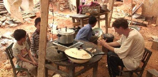 卢安克:德国外教扎根大山10年,支教无关名利只为孩子将来!