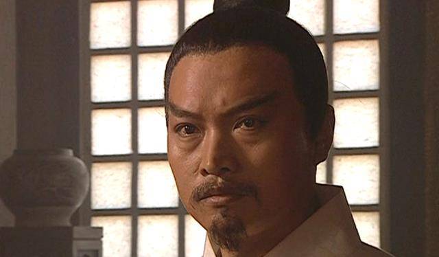 石秀盯着潘巧云不放的背后,藏着大秘密,难怪人们都说少不看水浒