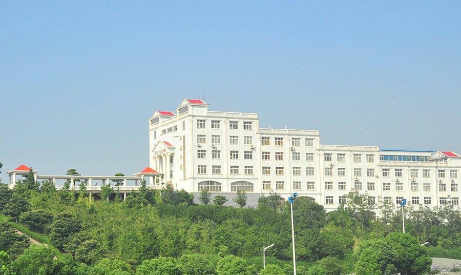 华为天才少年:三本出生被华为选中,年薪201万,逆袭人生有多牛