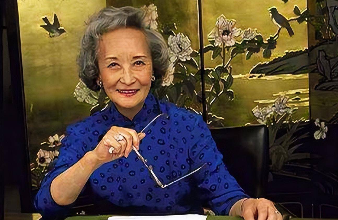 42岁丧夫,51岁入狱,52岁女儿自杀,人生一波三折,她却活到94岁