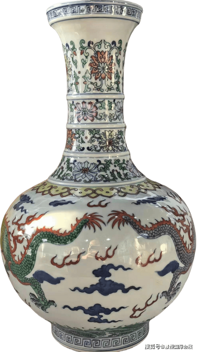 登峰造极的传统工艺瓷器：“大清乾隆年制”款青花五彩云龙纹赏瓶_