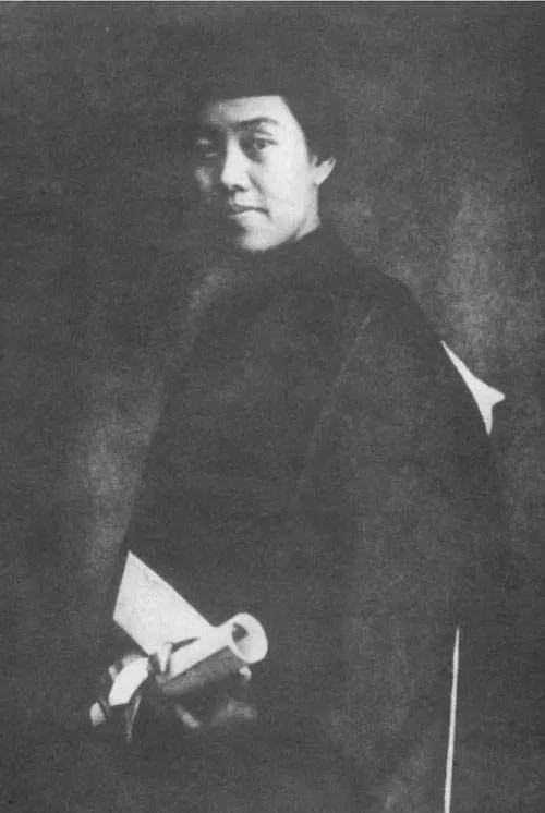 出生时差点被母亲冻死,接生过袁隆平,终生未嫁却是"万婴之母"