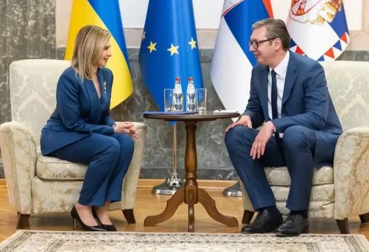 协商,达成两个共识:自从俄乌战争爆发后,塞尔维亚就明显的偏向俄罗斯