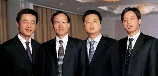 从四万到四百亿1992年,广信科技有限公司成立,那一年郭广昌25岁,不再