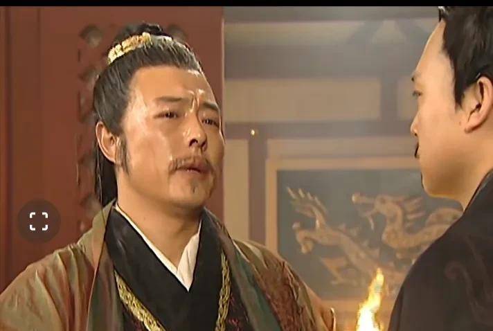 嬴政当场判他车裂,接着便命太史令,挑出一个良辰吉日,车裂吕不韦