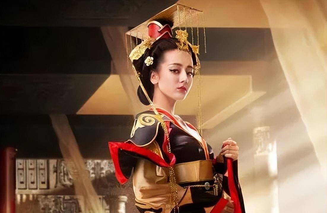 而秉承男尊女卑传统的汉文史料,才坚持用"承天太后"这个称呼,一如《旧