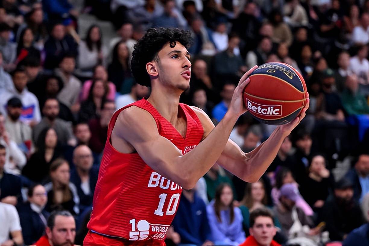 选秀专家建议马刺用四号签选择法国投手,但他们或将面临火箭截胡