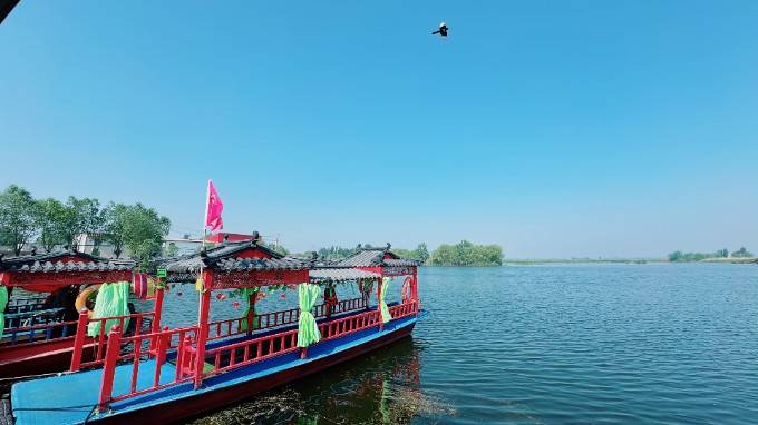 河北保定白洋淀圈头江哥农家院,在船上享特色农家美食