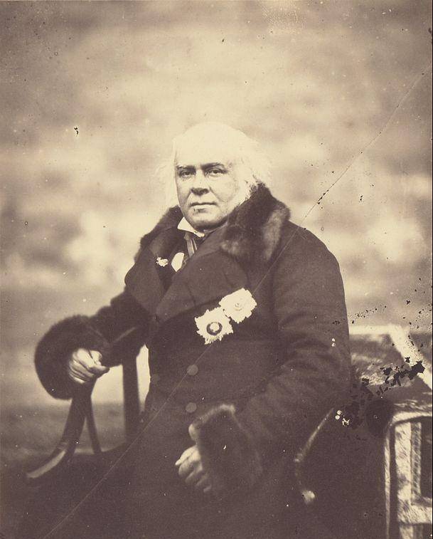 香港遍地女王元素,往事并不如烟!火烧圆明园刽子手当街名,恋殖