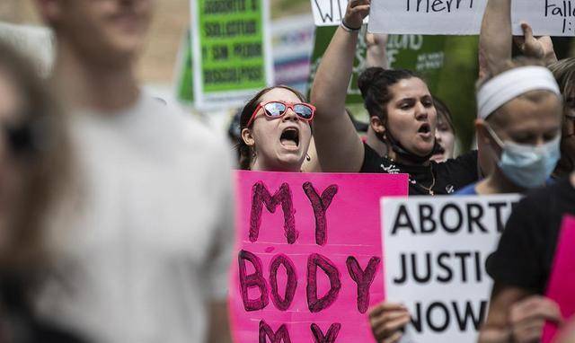 堕胎和枪,为何会成为美国的两大路线斗争?