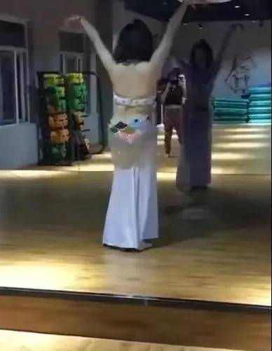 "女魔头"劳荣枝案将于明天上午开庭,七条亡魂能否得以告慰?