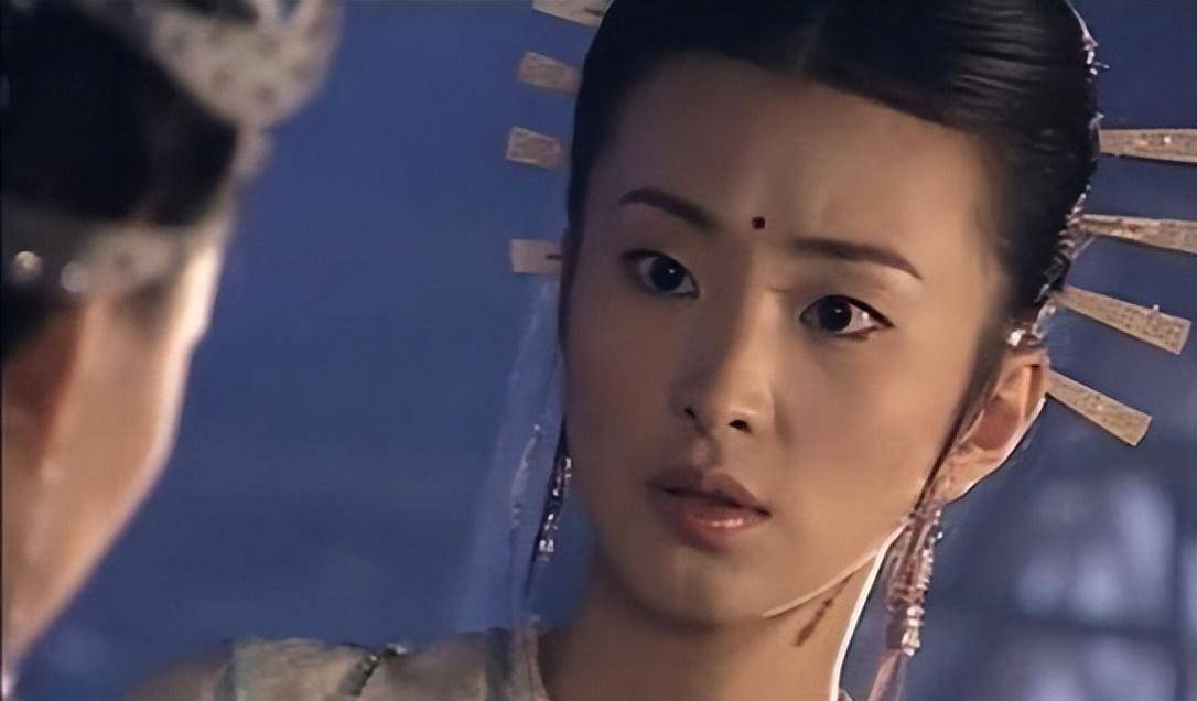 一直以为她们都退圈了,后来发现去演妈妈了,美人迟暮啊