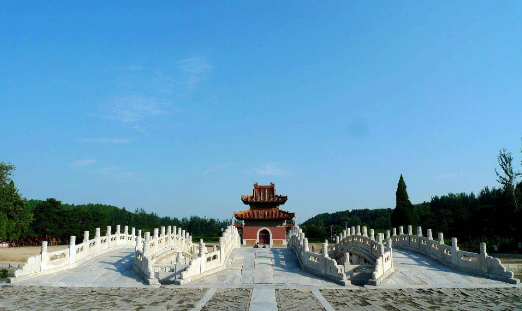 清朝灭亡了一百多年,清皇陵仍有守墓人,他们是谁?工资谁发?