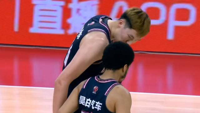 周琦邀请朱芳雨共进晚餐!广东队续约谈判料将成功?