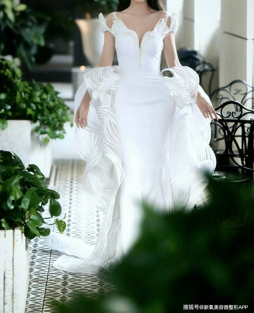 还有卯足了劲儿复出,但从金像奖评委——有芭莎盛典上以张钧甯为代表