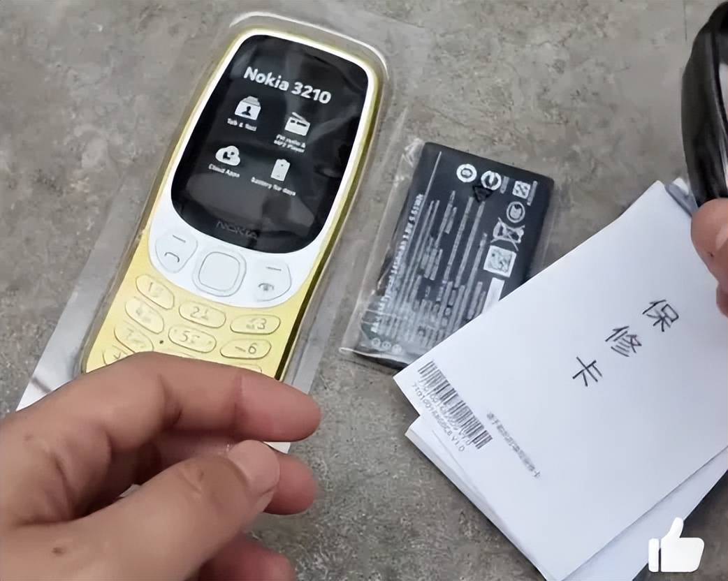 3万人抢诺基亚复刻3210,379元有支付宝,不能装微信抖音,网呼李健代言