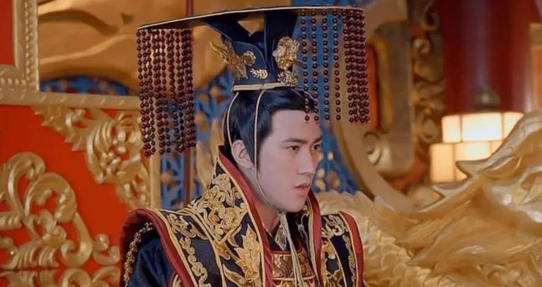 武则天挺肚子查李治岗,查出寝宫跑出一女子,武则天:你活不长了