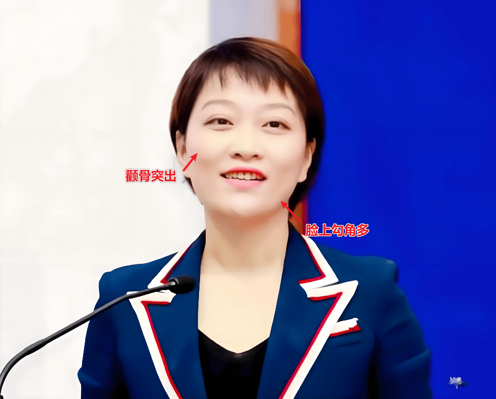 67看了董明珠,再看璩静,我发现:强势精明的女人,都有这4个特征