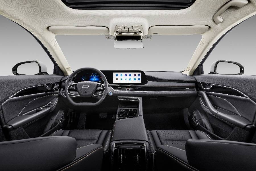 旅程中,第四代奔腾b70良好的操控性能,让驾驶也成为了度假的一部分.