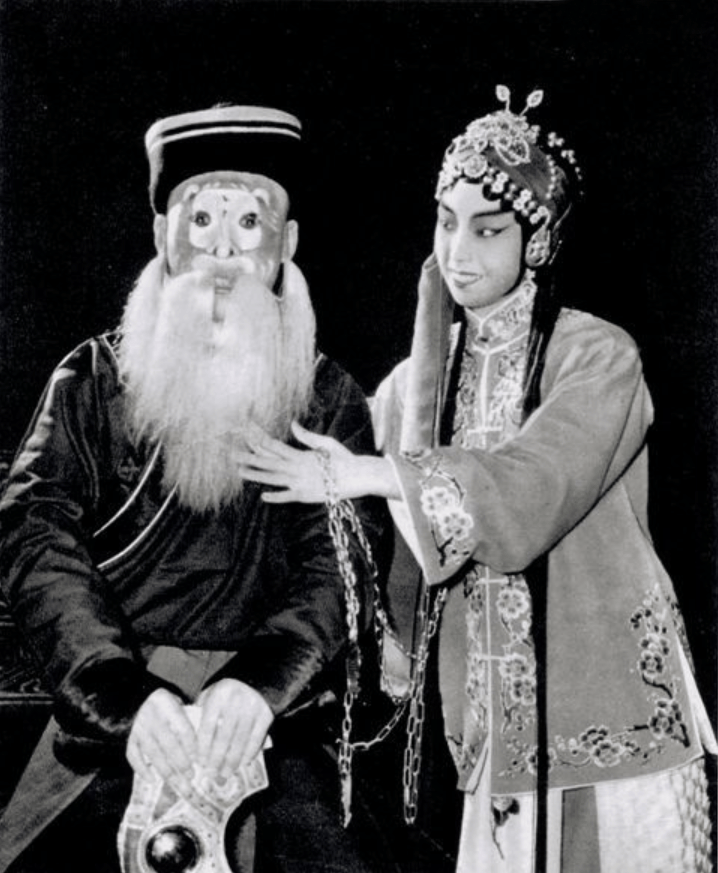 9岁丧母,父亲和继母因他跳楼自杀,妻子是京剧名家_李玉芙_梅兰芳_北京