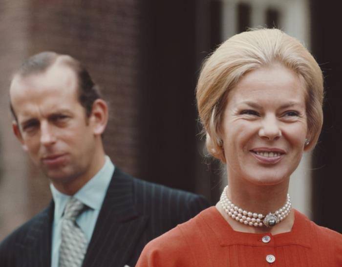 女王堂弟:将发妻逼疯,为钱卖掉两顶祖传王冠,87岁活得不如前妻_凯瑟琳