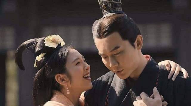 甄宓成了曹丕的妻子后,曹丕对她的宠爱可谓是无可挑剔.