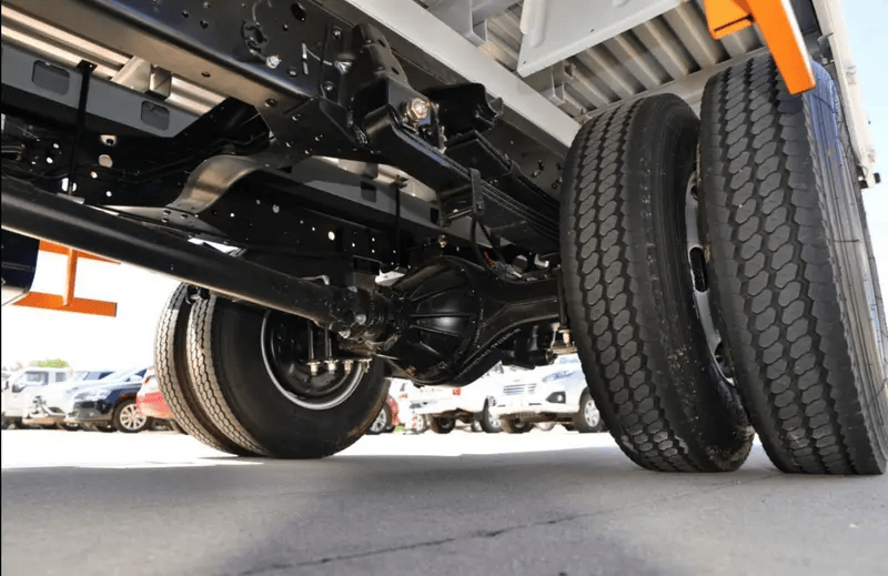 江西五十铃翼放ec双排工程车:公路抢险的可靠伙伴