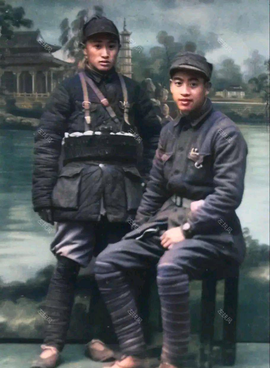 老照片:八路军首长与警卫员留影,70年代犯人被处决的现场