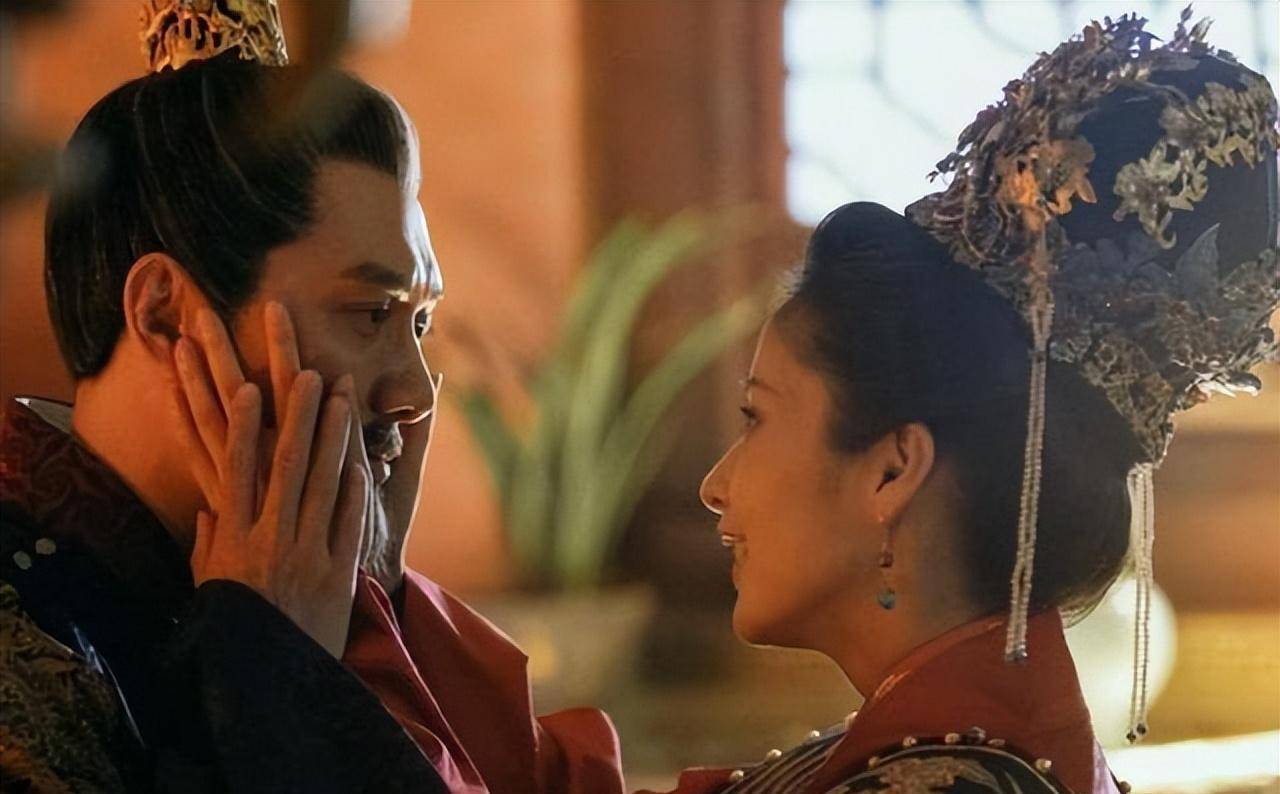 朱棣求婚被拒,14年后活剐2800名宫女,行刑时雷击宫廷三座大殿