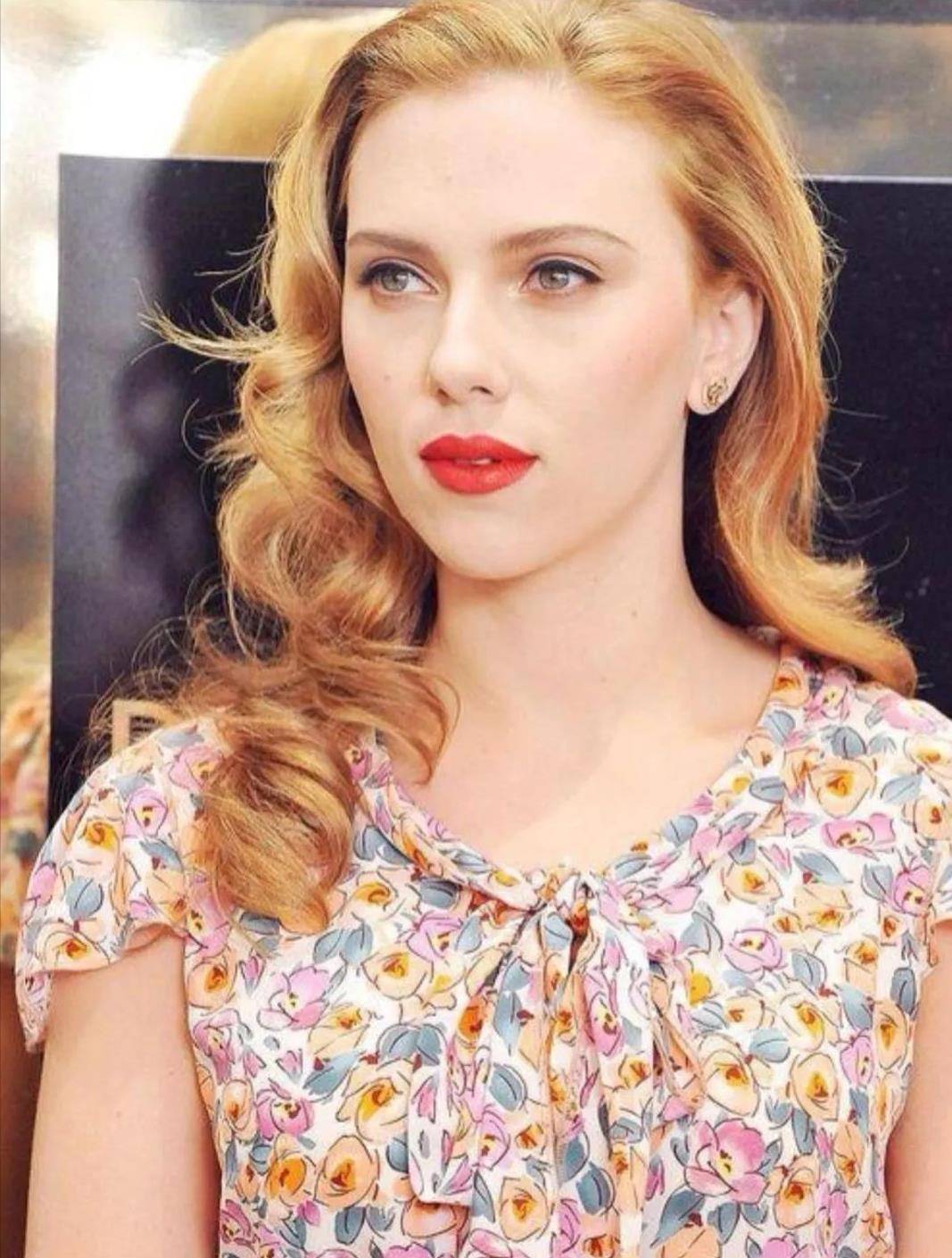 五官精致的"寡姐"斯嘉丽61约翰逊,她是篮球巨星凯文61杜兰特的