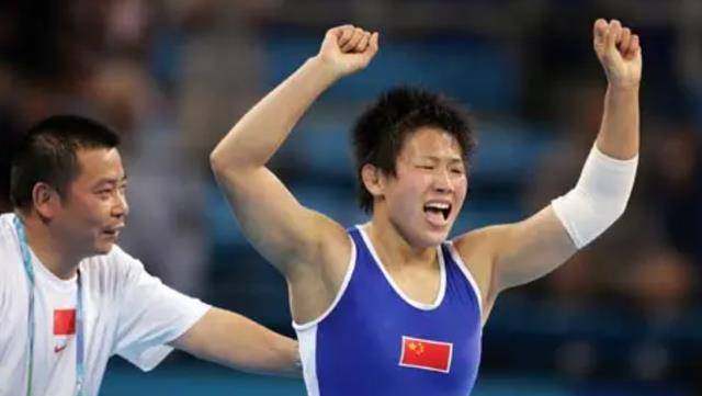 王旭:中国首位女子摔跤奥运冠军,23岁选择退役,后远赴