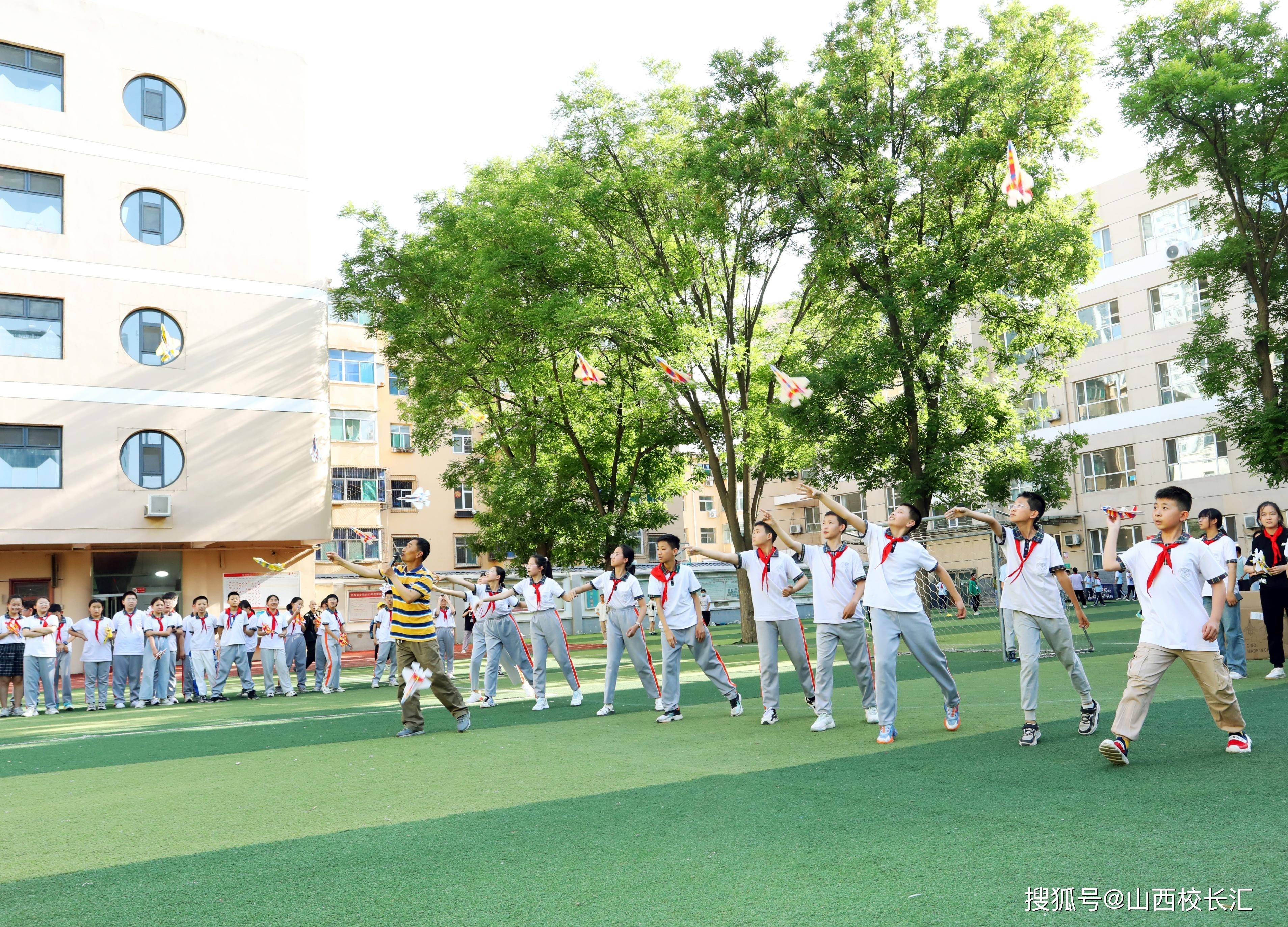 山西太原杏花岭区大东关小学开展"科普进校园 点亮科技梦"科学教育