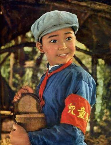 还记得《闪闪的红星》中的潘冬子,47年过去了,他如今怎么样了?