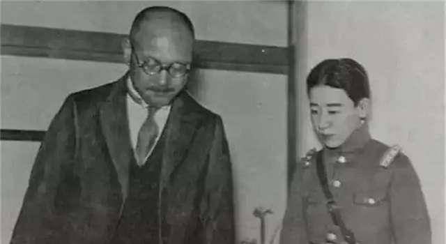 1948年,川岛芳子被执行枪决,尸体手中紧握一纸团,上面写了什么