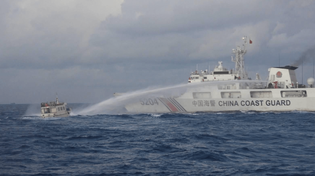 中国海警水炮威力有多大?为何在攻击时,要率先摧毁敌人的驾驶舱