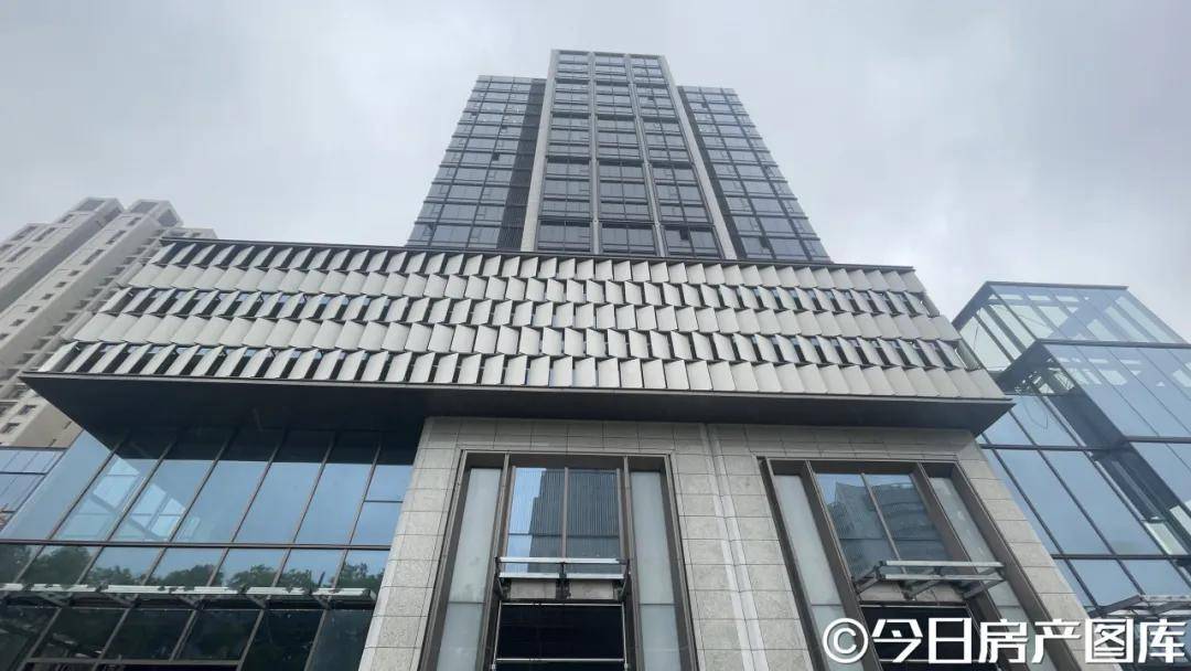 实景图最后再来看看古北中央公园的社区实景,更能对古北中央公园壹号