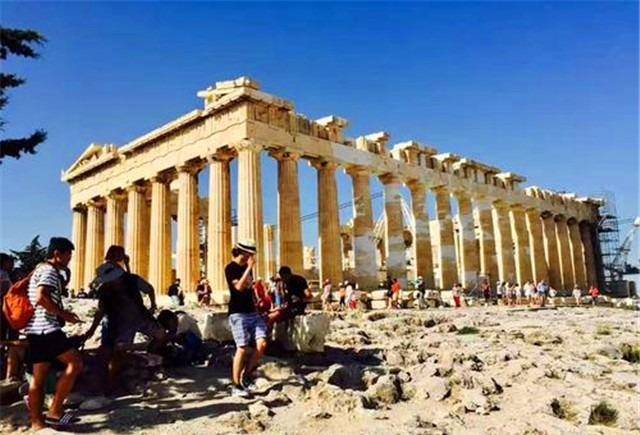 罗马作为一个独立于希腊的国家,为何会逐渐发展得向希腊靠近呢?