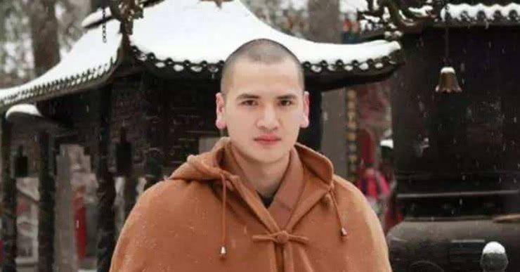 中国最帅僧人,放弃"铁饭碗",29岁遁入空门,只因听了一首歌