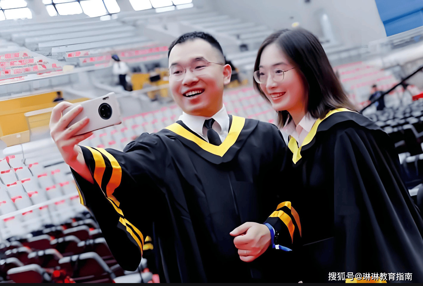 "买一送一",向文科生搭赠计算机,家长:这是破坏规则_专业_毕业_学位