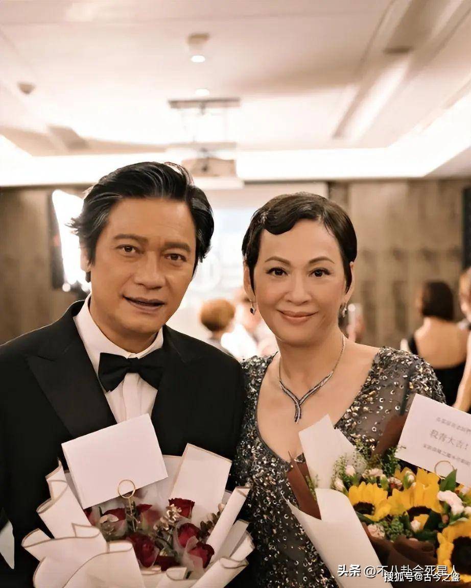 香港男神老了!15位男星白发照,成龙一夜苍老,刘德华也逃不过