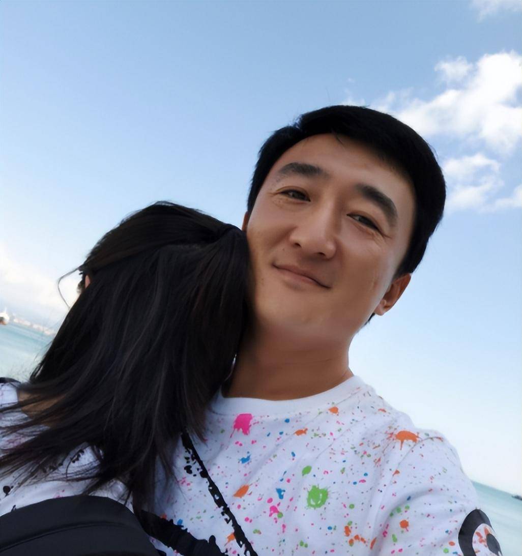 出演过《女人进城》,41岁抢救无效死亡,妻儿遭受打击