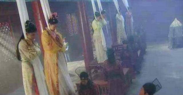 古代后宫妃子殉葬,妃子们是直接被活埋,还是处死后再被埋?