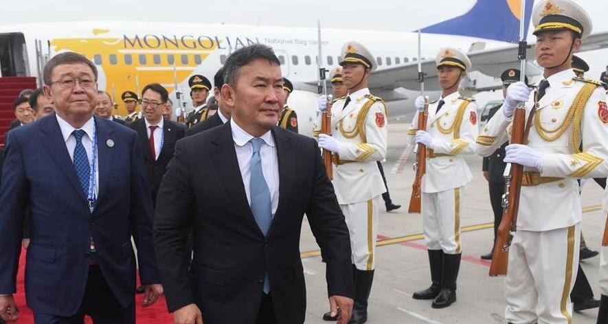 当年送中国"3万只羊"的蒙古国总统,如今涉嫌18亿贪腐大案!