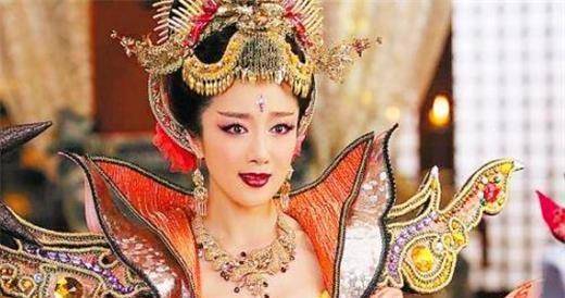 一见的绝世美女,因而又有一代妖姬之称,纣王贪酒好色,接妲己入宫后