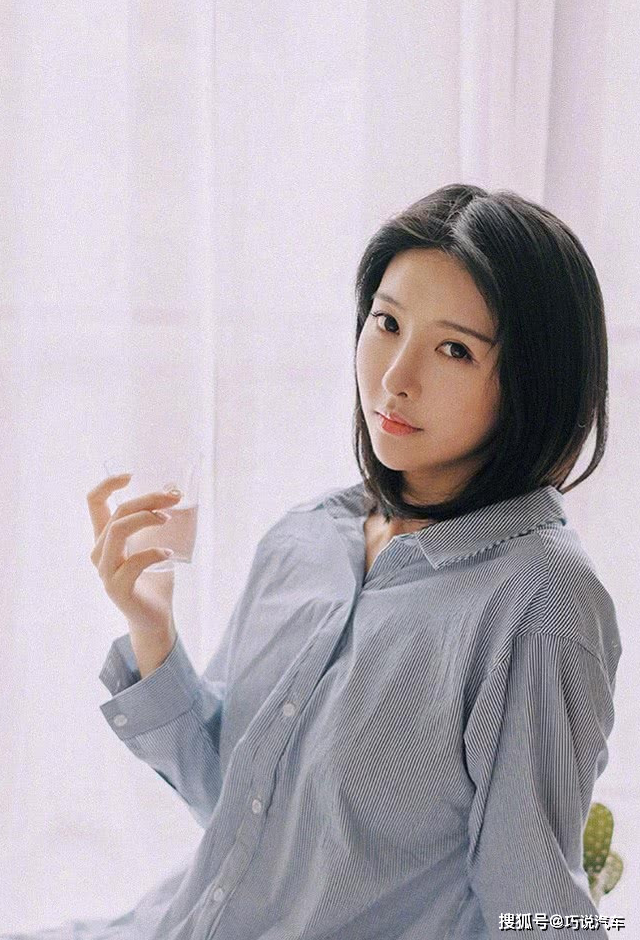 旁人眼里是"美人胚子"的4大星座女,五官精致,越看越美!