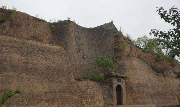 张宾建议攻取襄国,赵之旧都,依山凭险,形胜之国,可择此而都之霸业可图