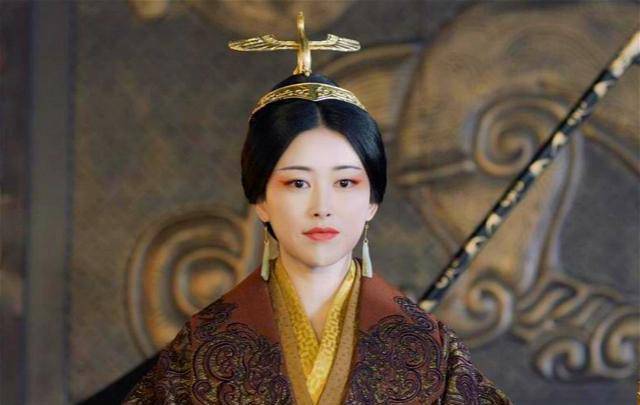 此时的赵太后和嫪毐心里清楚,两人都不会有好下场,于是,嫪毐决定先下