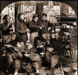 清朝老照片:图二是紫禁城的老宫女,图四是真正的李半仙